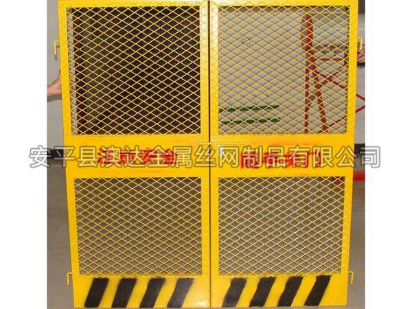 施工臨時電梯門 (4)